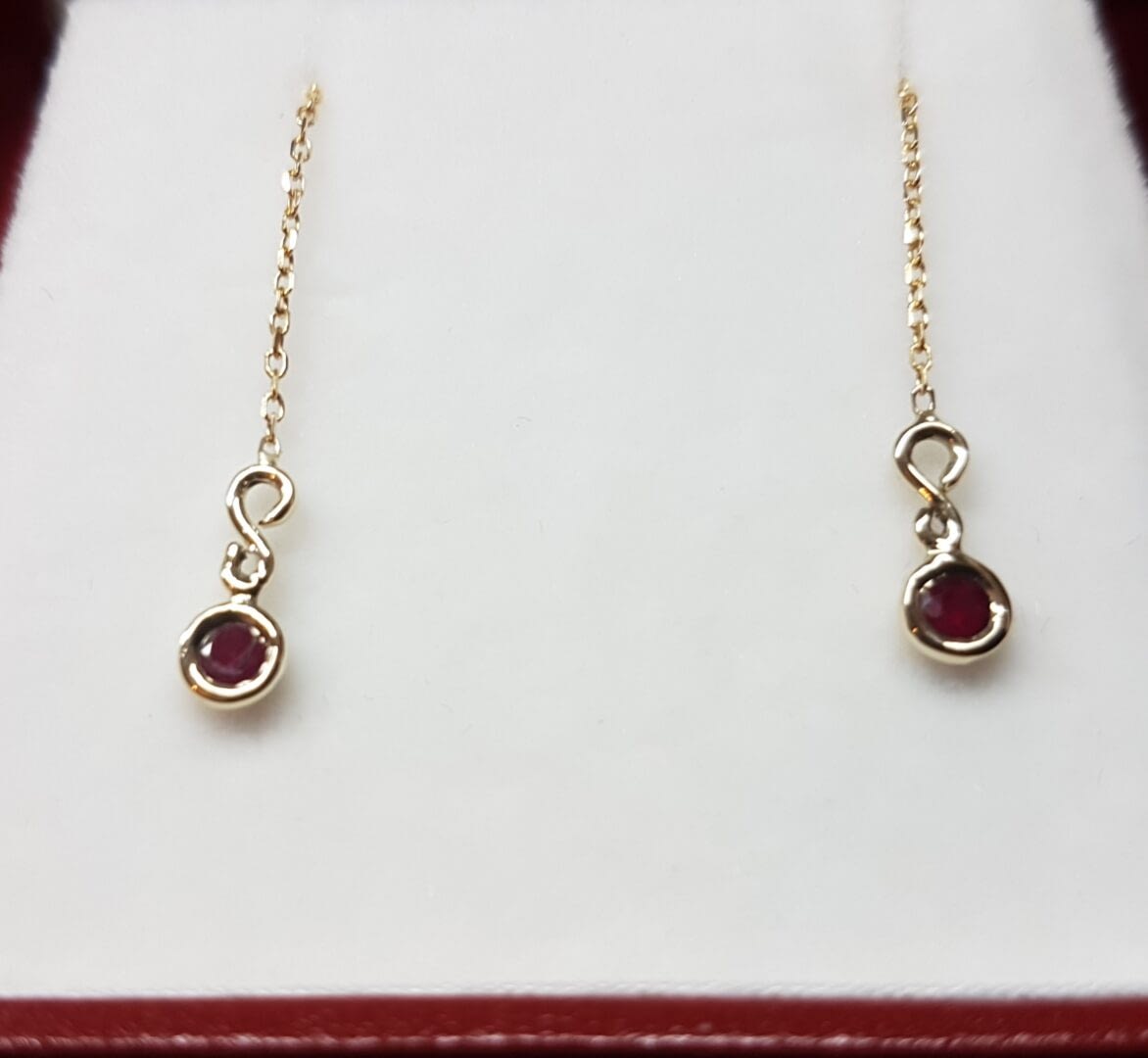 Golden-earrings-purple-by-Margarita-Pomerancev